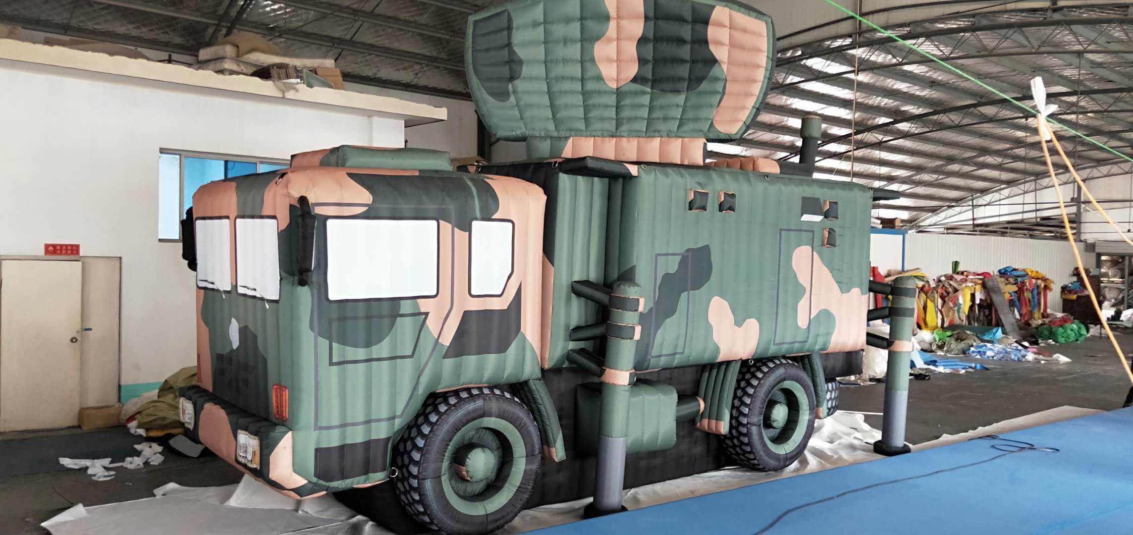 海南充气导弹车：模拟战场战术训练
